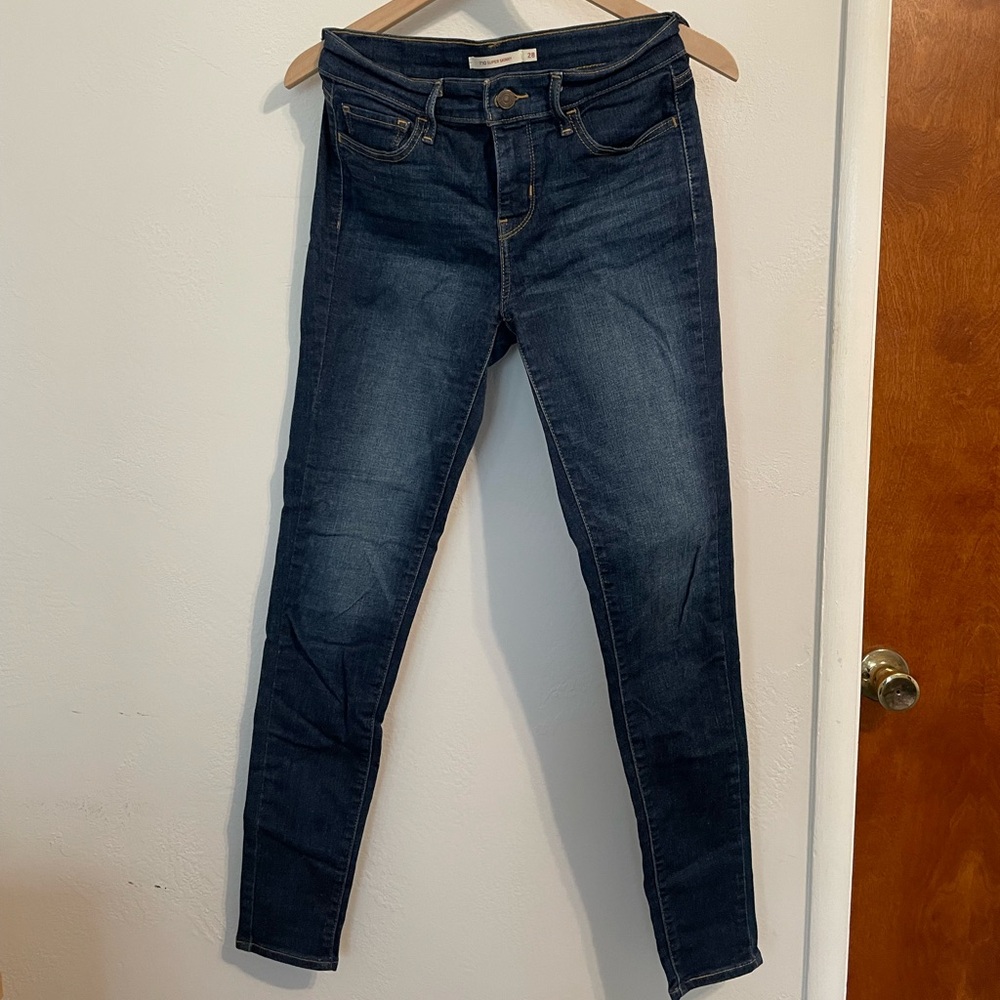 Levi's Dark Indigo Women's Skinny Jeans